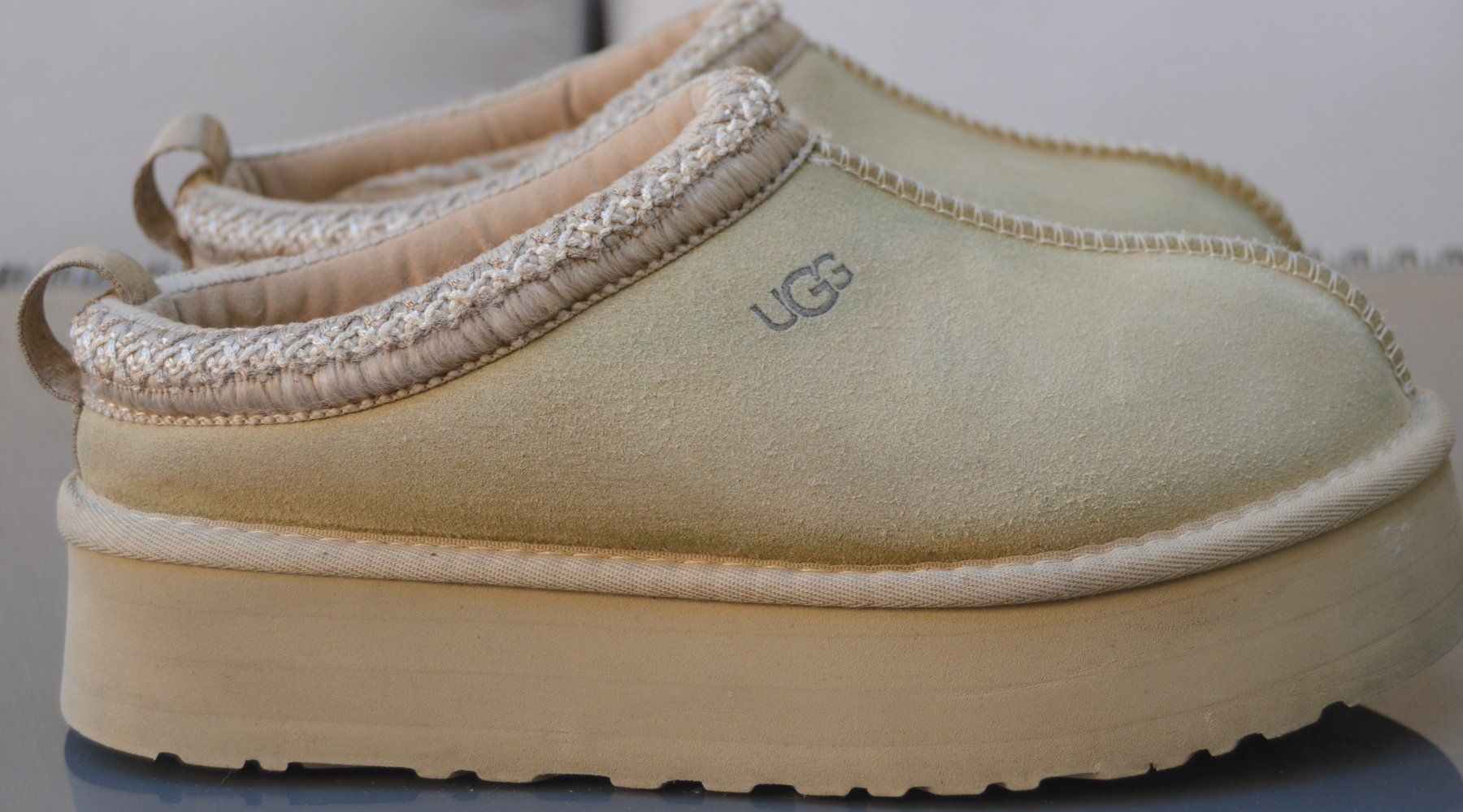 Ugg Damenschuhe: UGG Tazz Schuhe /  chaussures .Sabot  .39 – Gebraucht aus Collonges von arashee 3