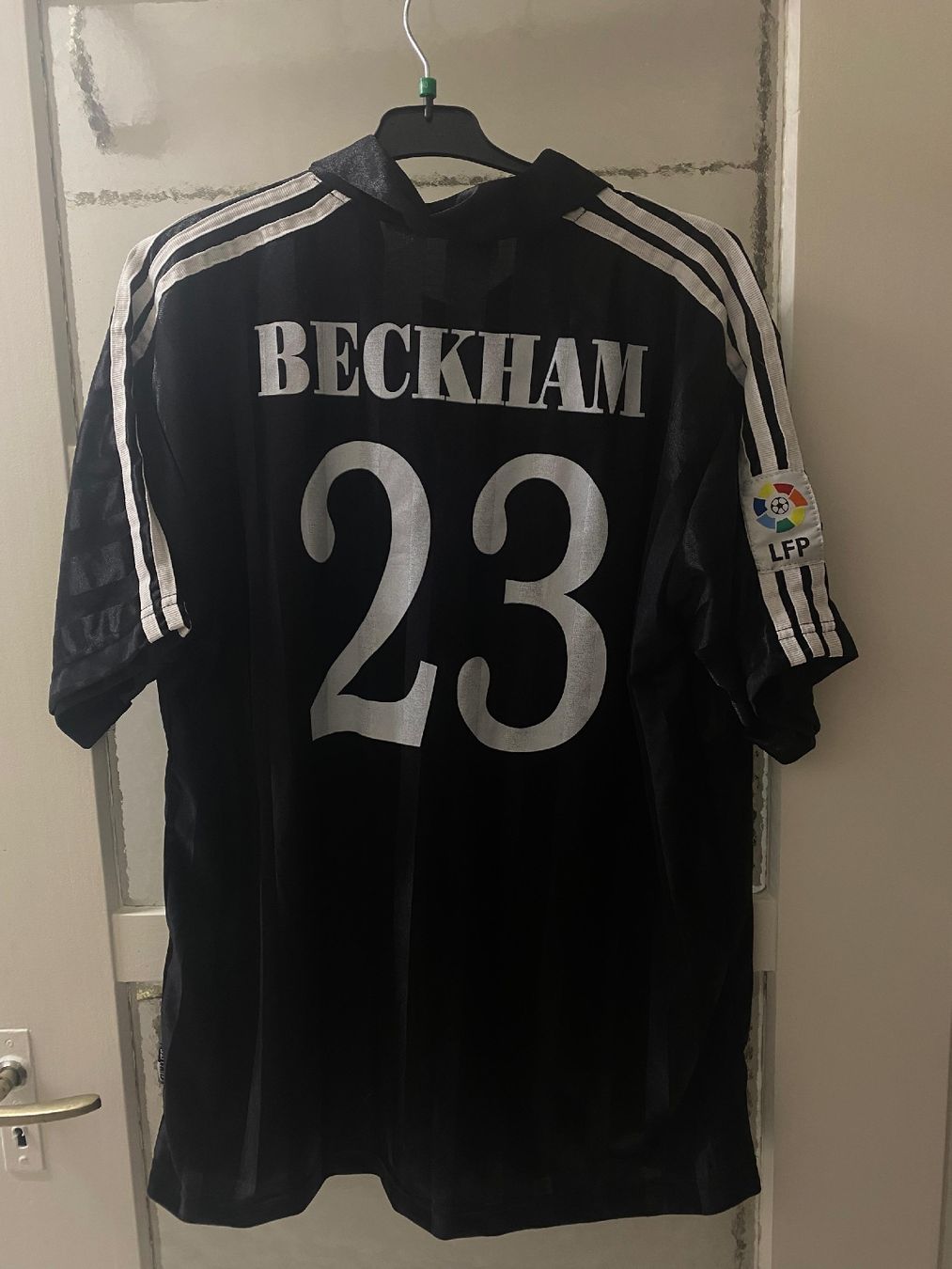 Real Madrid Canottiere & Pantaloni: Real Madrid 3rd Kit 2003/04 Beckham 23 – Usato da Basel venduto da jan_3 1