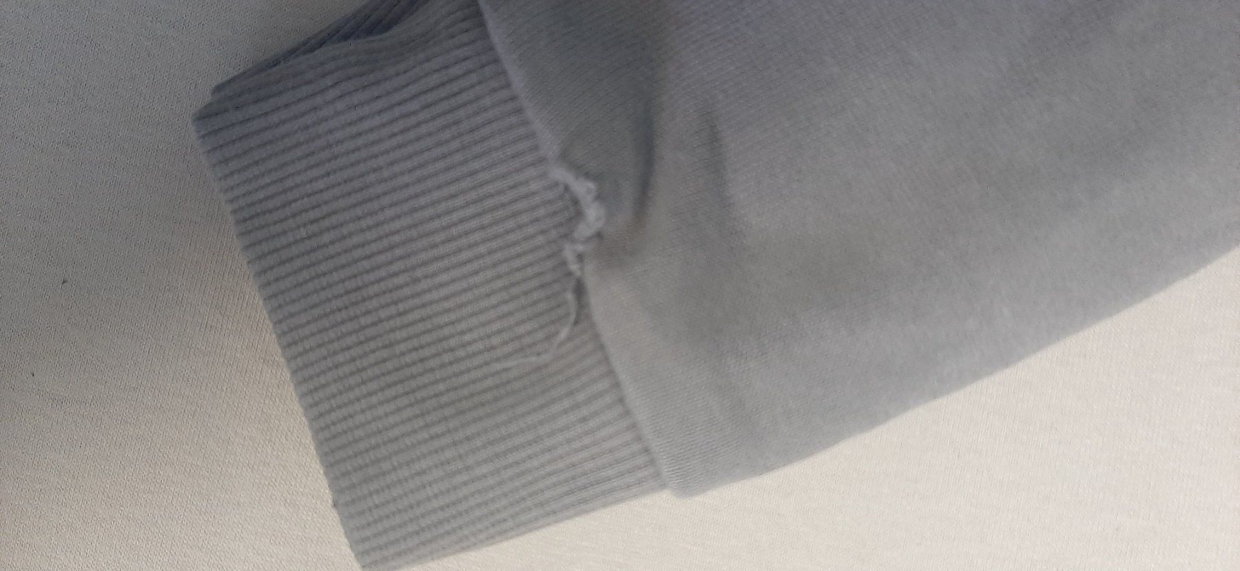 Maglioni & Felpe: Jungs kapuzenpulli – Usato da Dierikon venduto da oldmeetsnew 3
