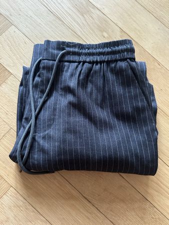 Herren Hose Nadelstreifen Grösse S super Zustand