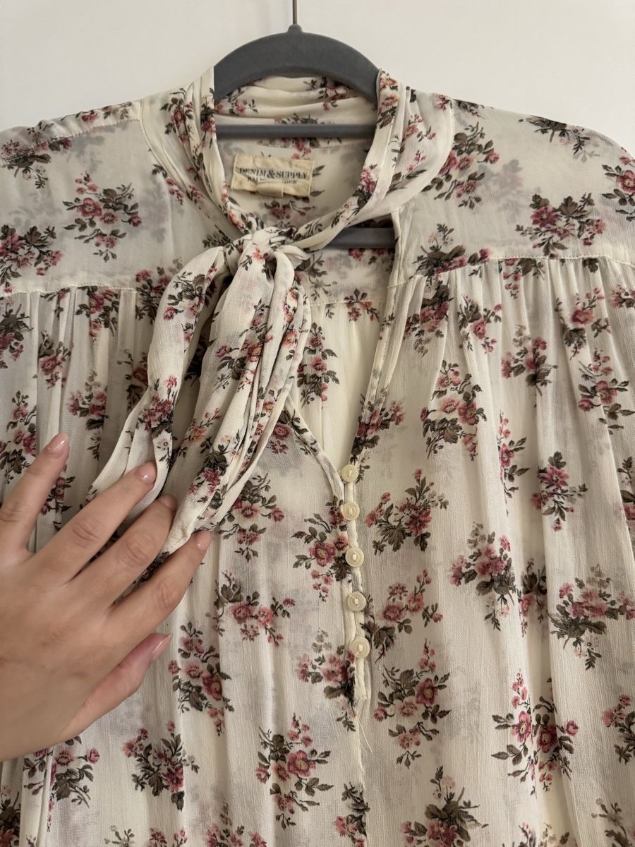 Ralph Lauren Chemisiers: Bluse mit Blumenmuster von Ralph Lauren – D'occasion à Sulgen par a_fonsi 1