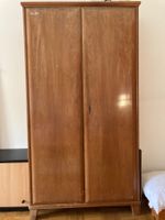Kleiderschrank