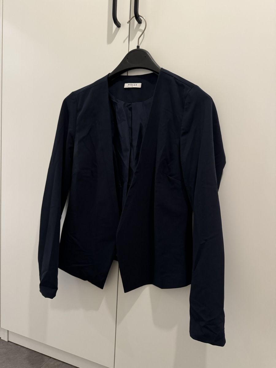 Pieces Giacche: Blazer – Usato da Regensdorf venduto da angie2810