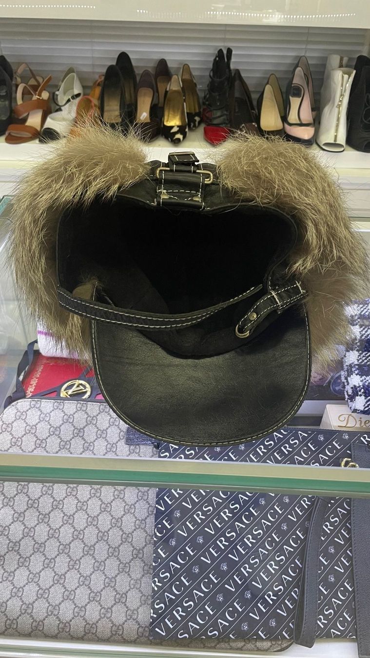 Sonstige Damenmode: Pelz Kappe – Neu und originalverpackt aus Lachen SZ von HelvetiaLuxury 2