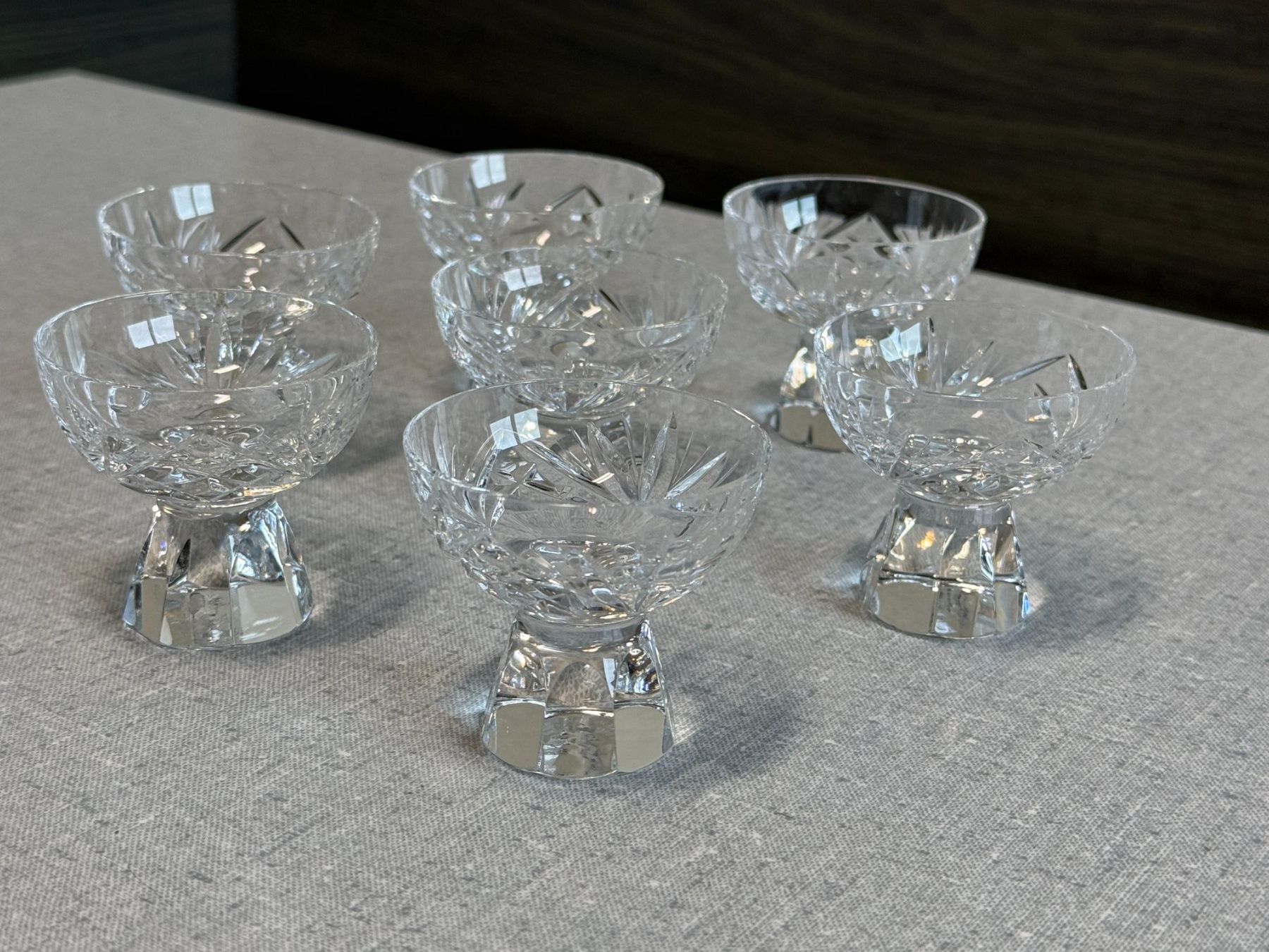 Gläser: Set aus 7 Kristall Schnapsgläser – Gebraucht aus Boswil von Blue20 2