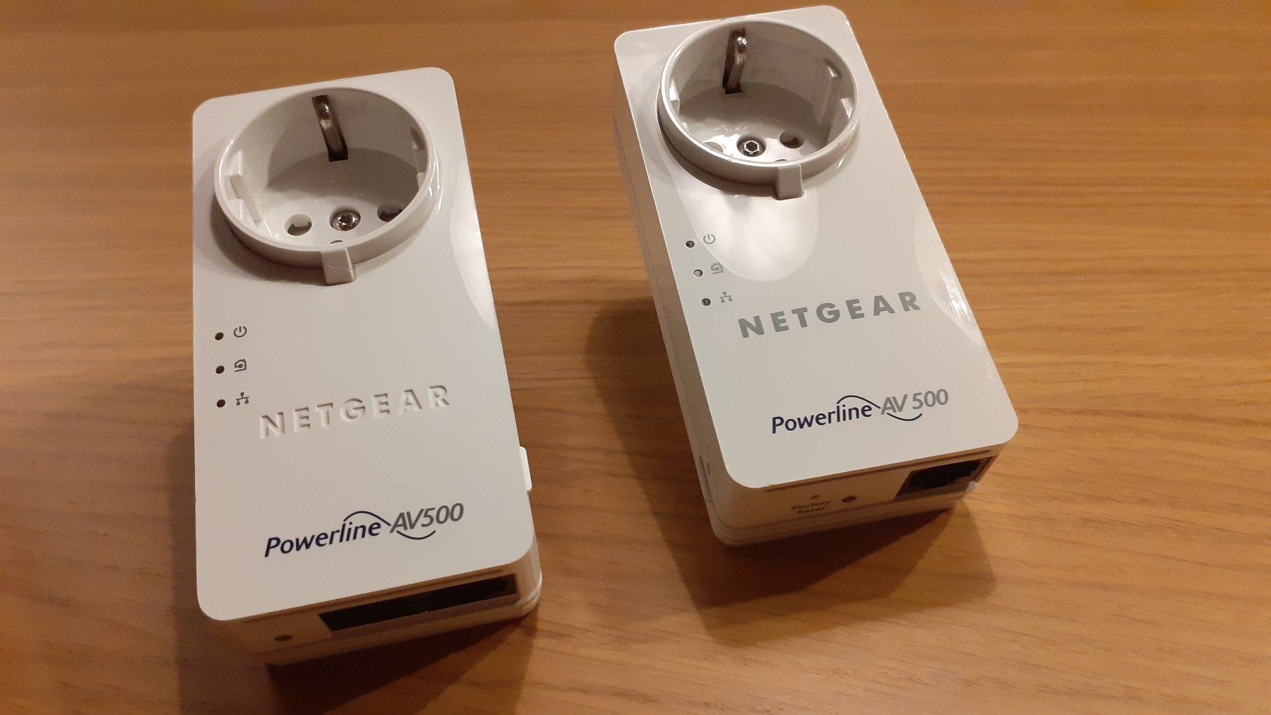 Unità & Adattatore: Netgear powerline adapters – Usato da Zürich venduto da davide_zh