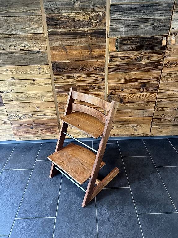 Seggioloni: Original STOKKE Tripp Trapp Walnuss – Usato da Buchs ZH venduto da crazyhandbaggirl123
