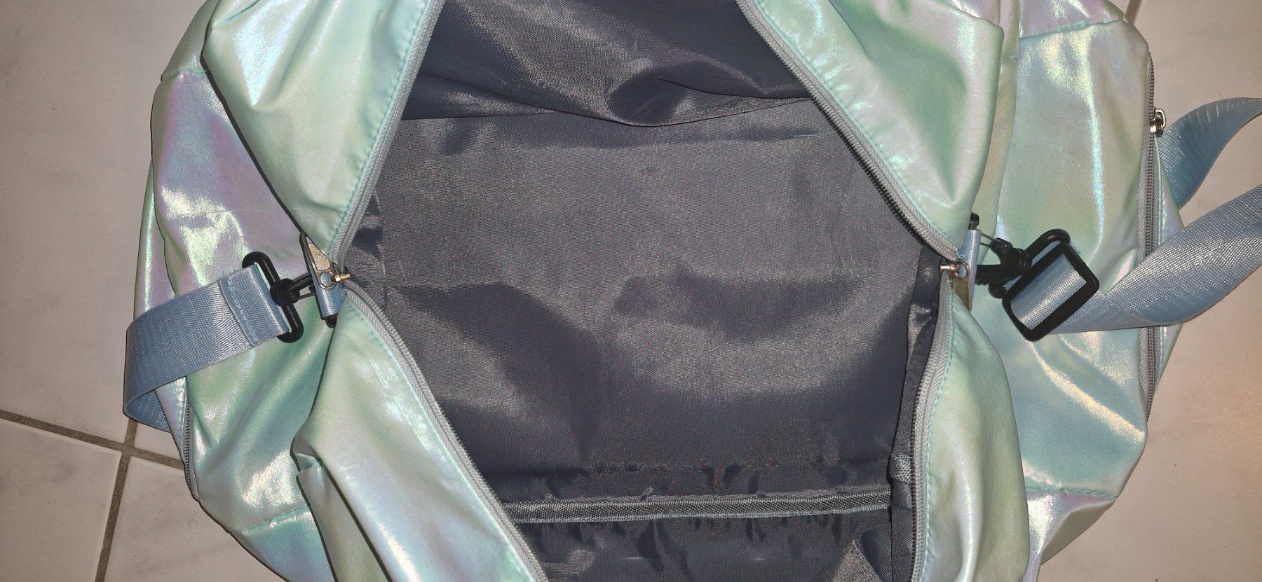 Taschen für Damen: Sporttasche – Gebraucht aus Zell ZH von Eva-Jana 2