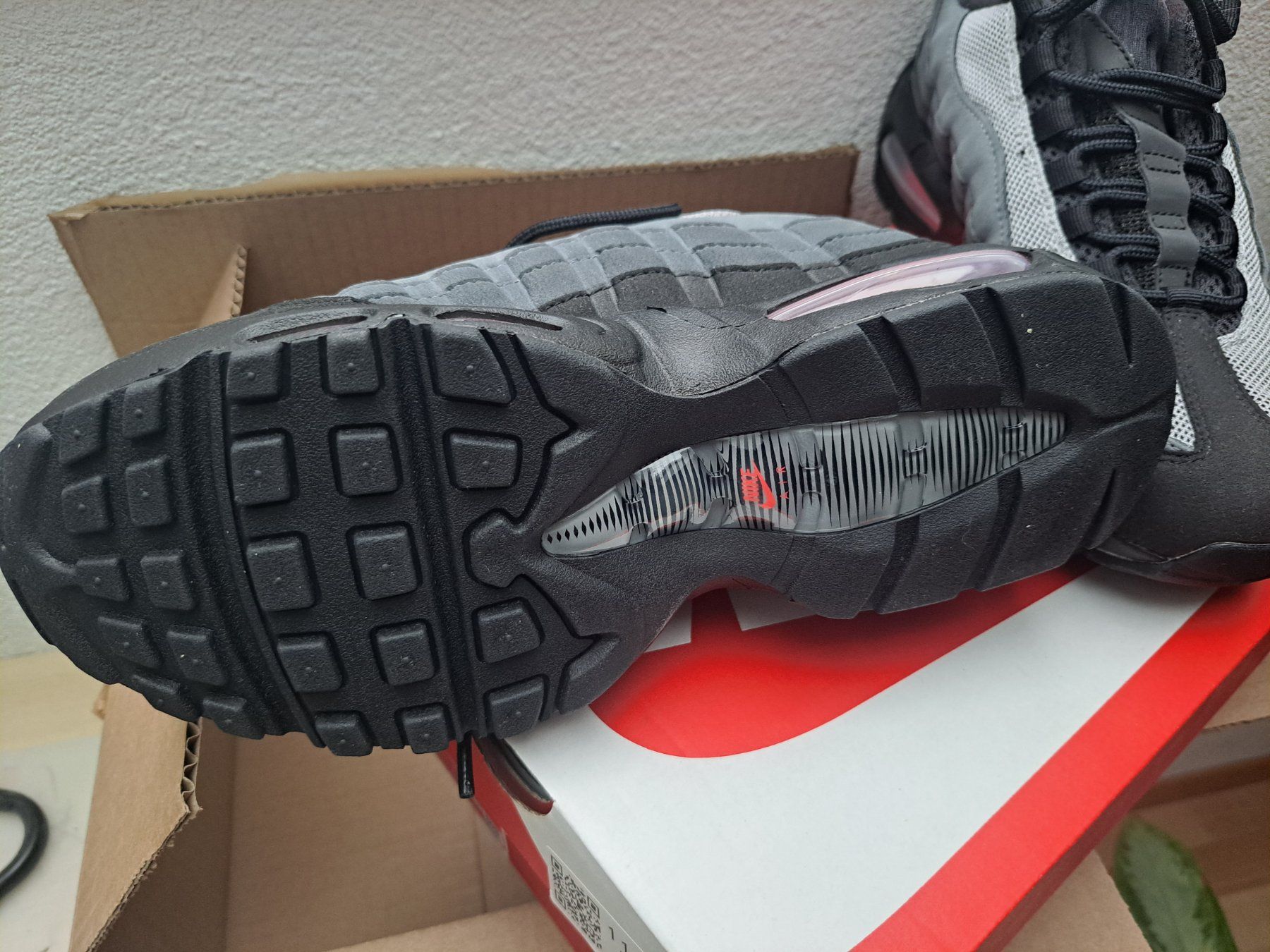 Nike Scarpe da uomo: Nike Air Max 95, NEU – Nuovo (secondo la descrizione) da Wölflinswil venduto da EsHoernli 2