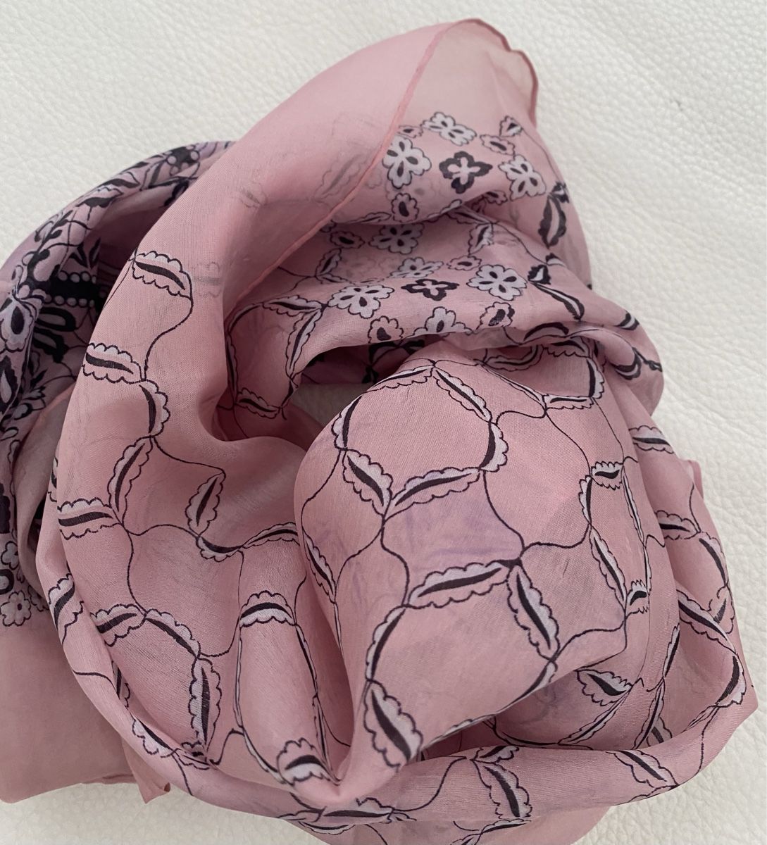 Foulard & Sciarpe: Seiden Schal 🌸 – Usato da Opfikon venduto da Luis144 3