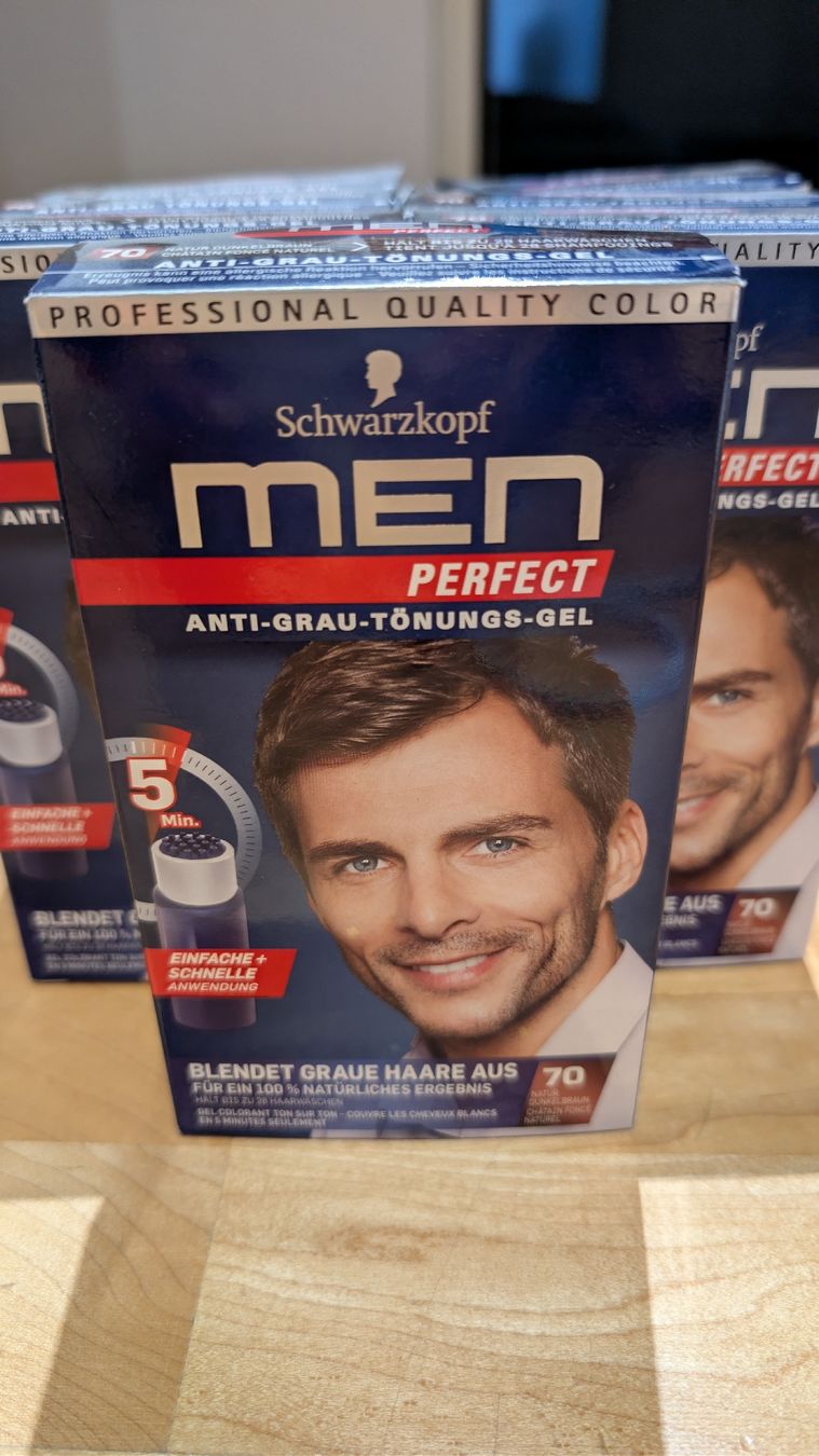 Färbemittel: Schwarzkopf 70 – Neu und originalverpackt aus Stäfa von Viviane77