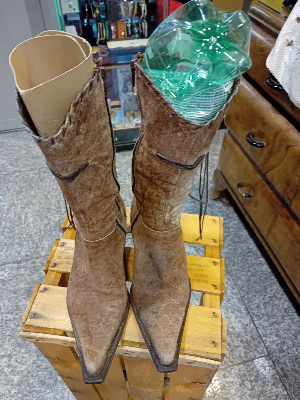 Damenschuhe: Stivali cow boy in camoscio 37 – Gebraucht aus Biasca von Old_6blh 4