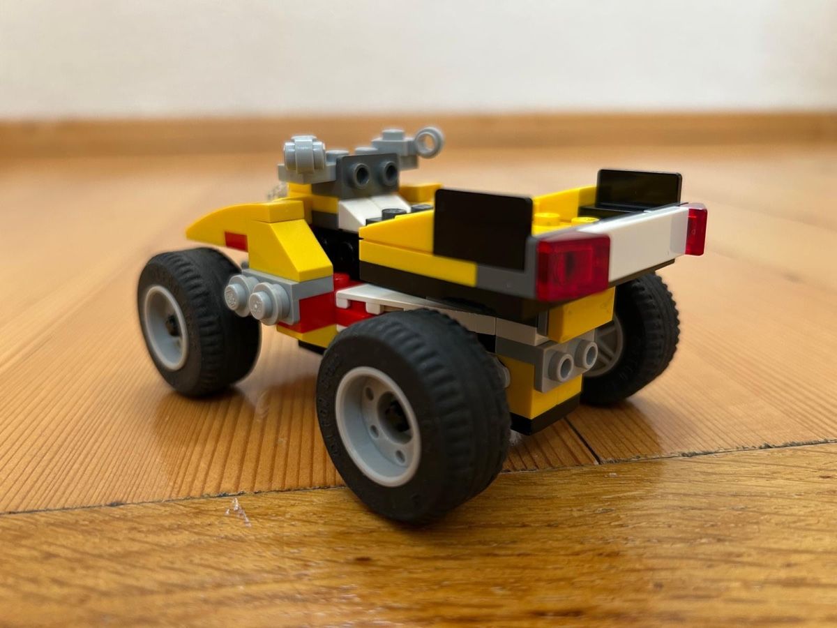 Lego Kit di costruzioni: Lego Creater Super Racer Set – Usato da Münchenbuchsee venduto da Jeff_the_Landshark 2