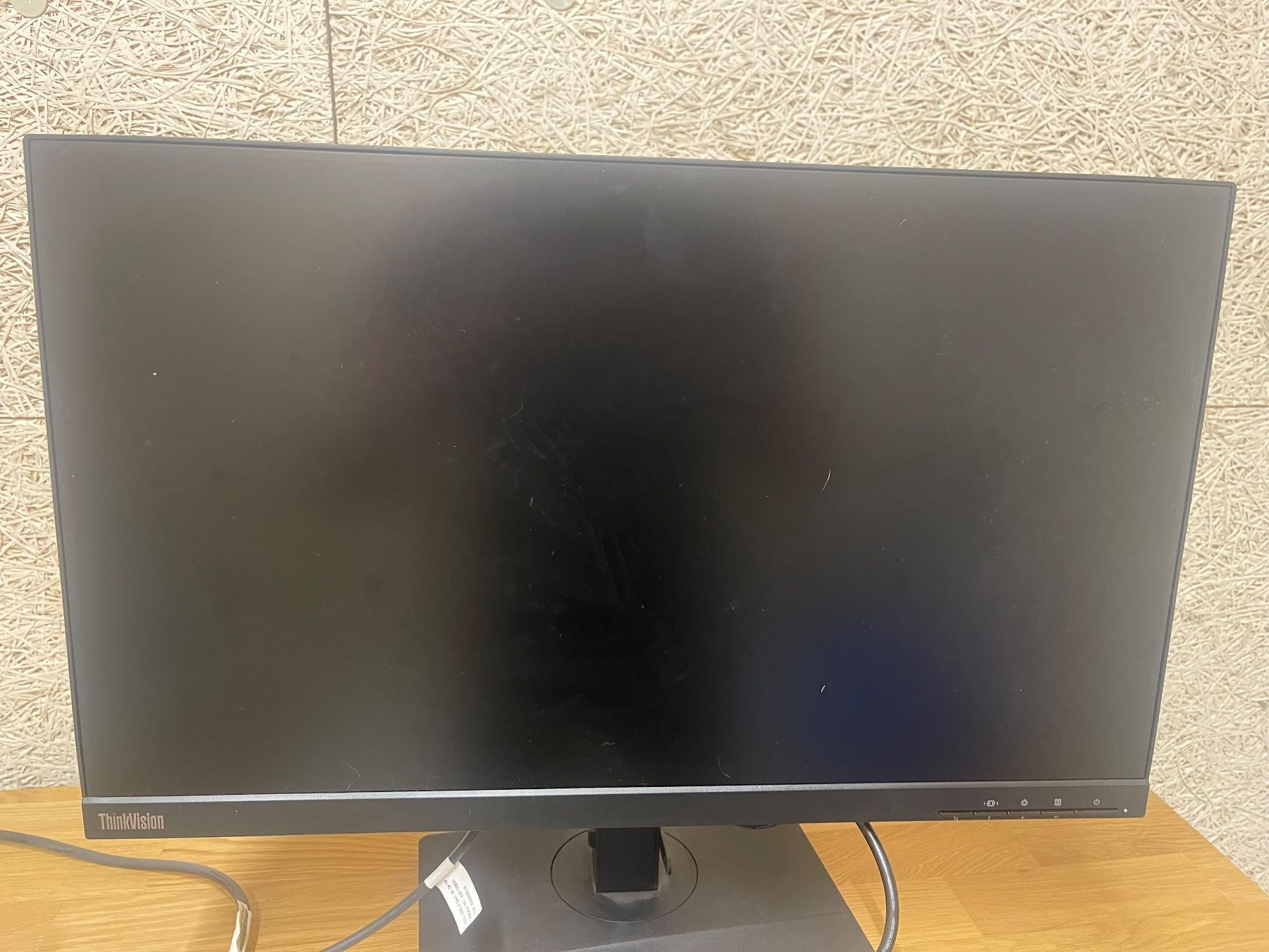 Monitor: ThinkVision monitor – Usato da Bern venduto da dts_gsp9