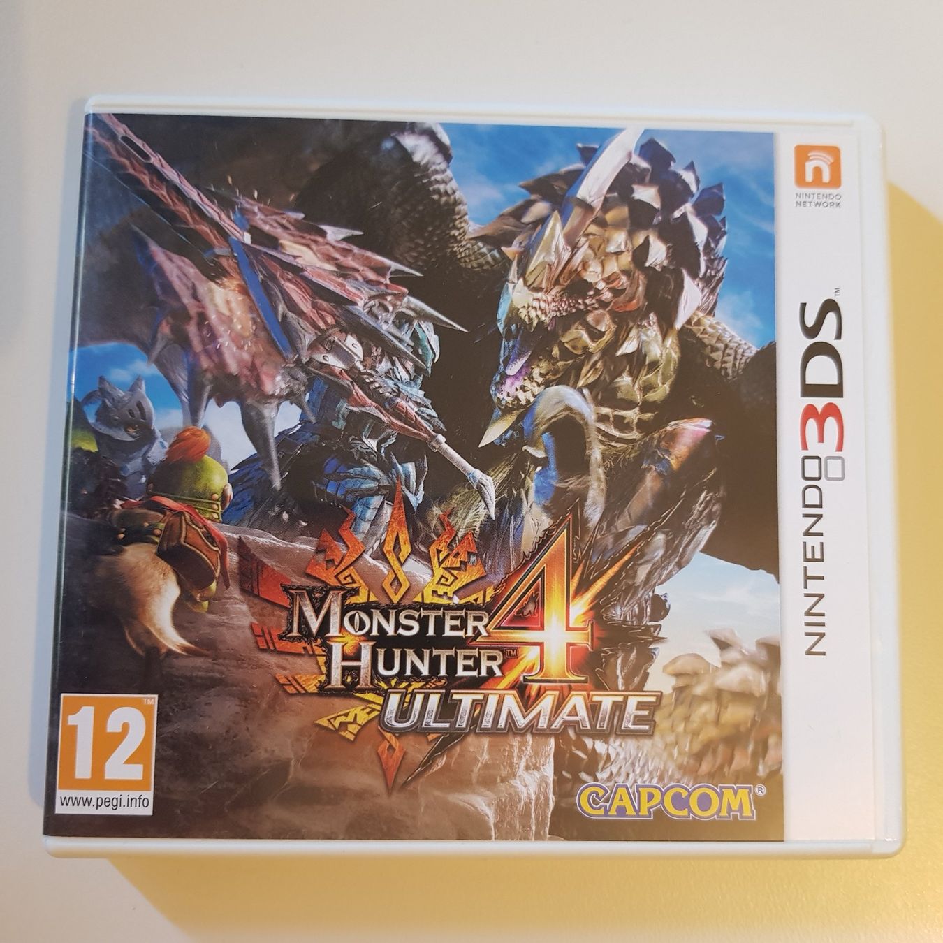 Nintendo Giochi: Monster Hunter 4 Ultimate /3DS – Usato da Münchenstein venduto da 2DGames
