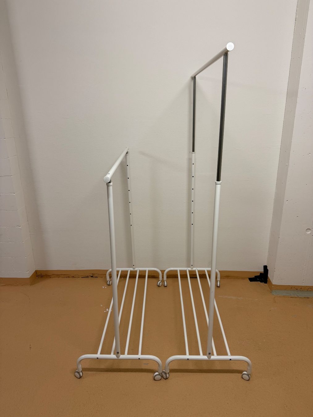 Sonstige Dekorationen & Accessoires: Kleiderständer – Gebraucht aus Schänis von Sandro.86 1