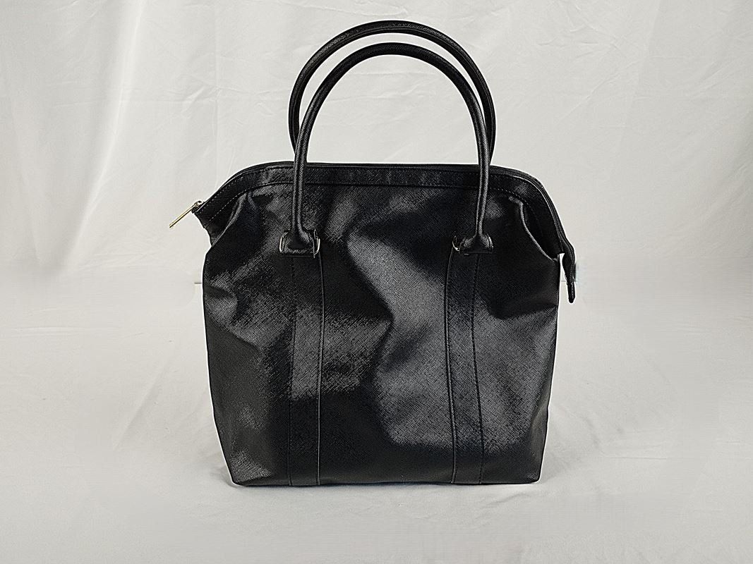 Estée Lauder Taschen für Damen: ESTÉE LAUDER Kunstledertasche schwarz – Neu (gemäss Beschreibung) aus Schübelbach von Restwert_Schubelbach 2
