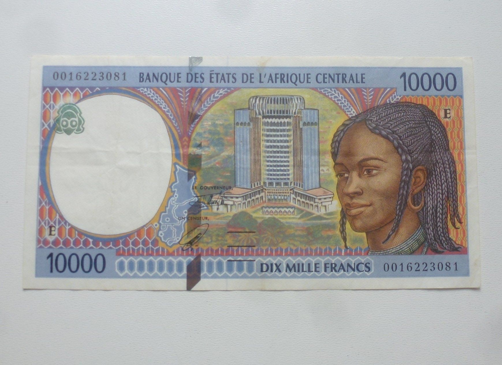 Banknoten: Central Afrika ++ 10000 Francs ND – Gebraucht aus Walkringen von Casablanca777