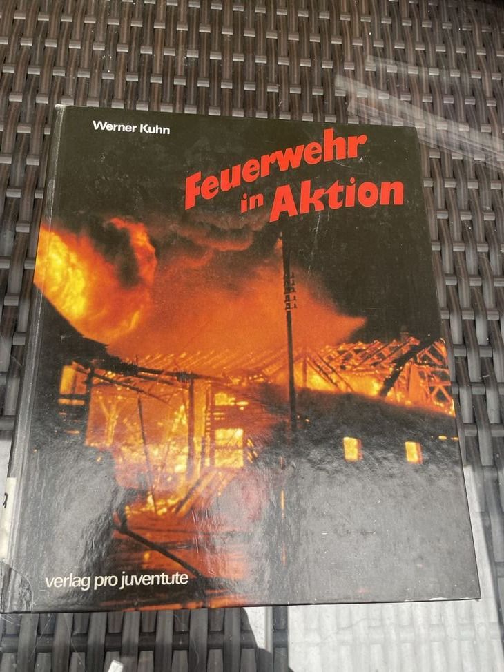 Libri: Feuerwehr in Aktion - Werner Kuhn – Nuovo (secondo la descrizione) da Bergdietikon venduto da book-4-you