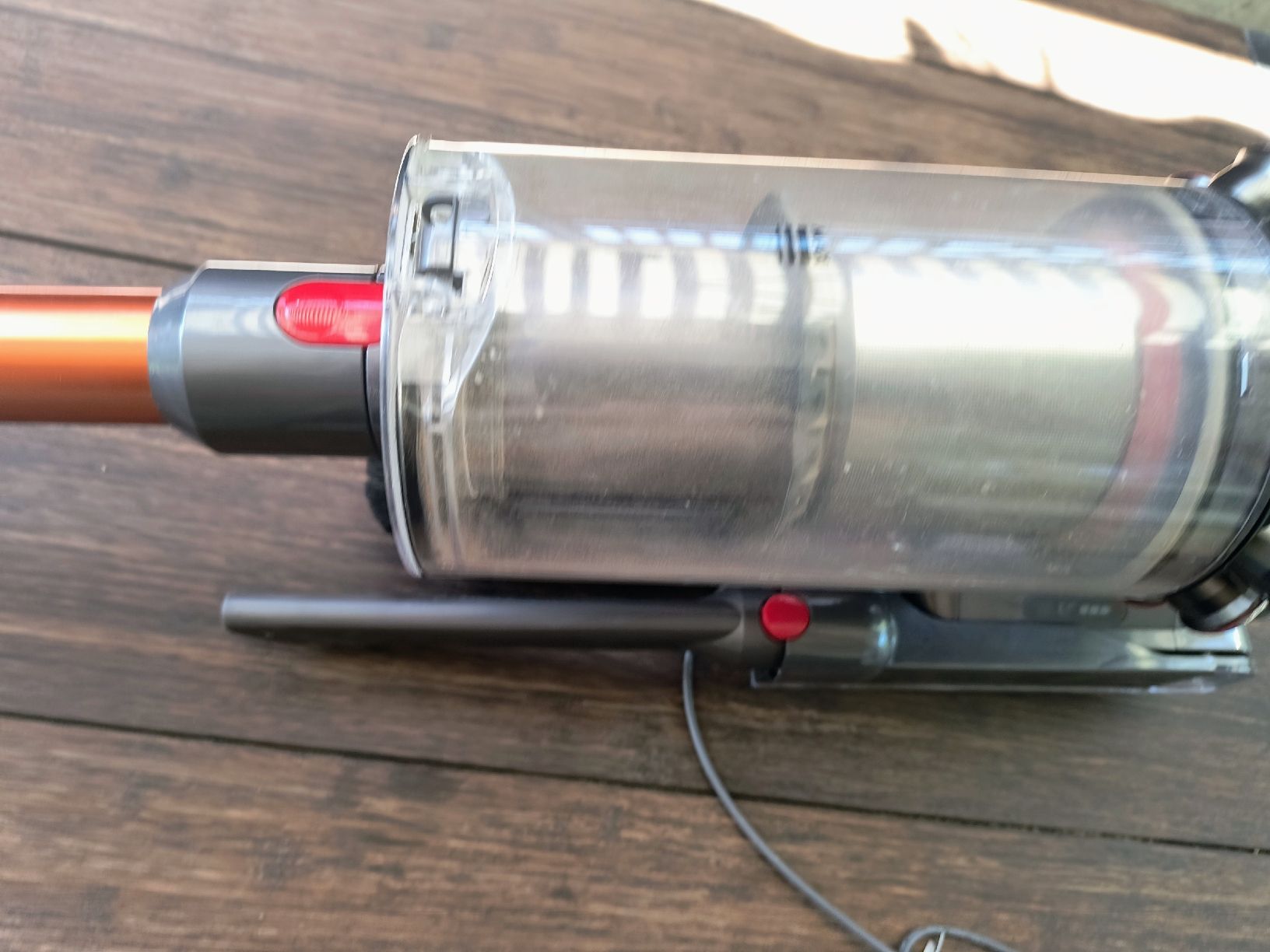 Dyson Aspirateurs & Accessoires: dyson V10 – D'occasion à VORDERTHAL par ducati821 1