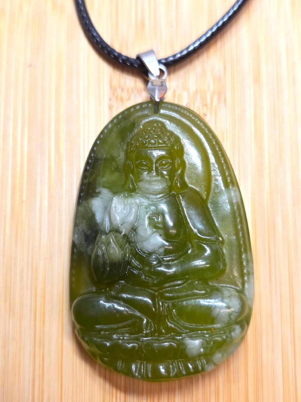 Minerali & Pietre curative: Grüne Jade Buddha Anhänger mit Kette A – Nuovo e nell'imballaggio originale da Matzingen venduto da Shay_Crystalz 1