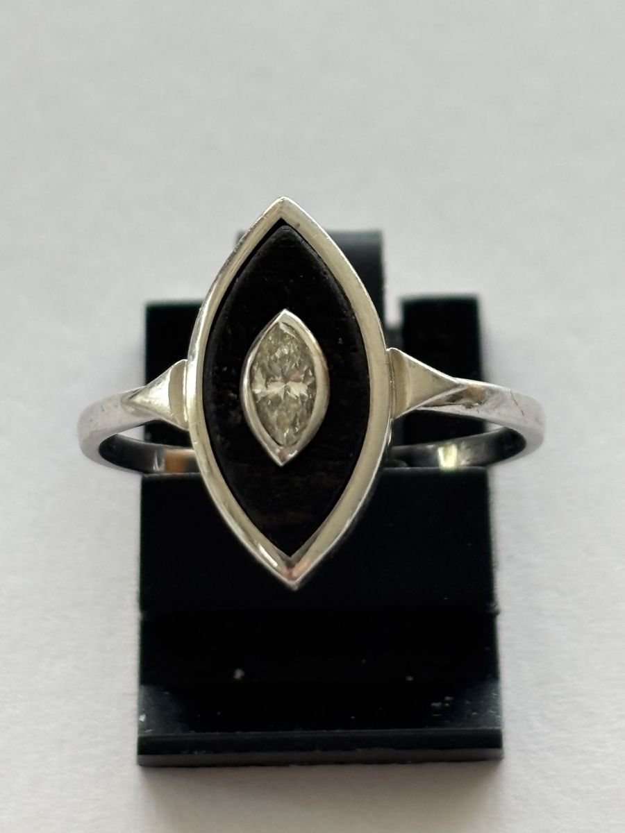 Anelli: Weissgoldring 750 mit Onyx / Diamant – Usato da Langnau am Albis venduto da flusspflege 1