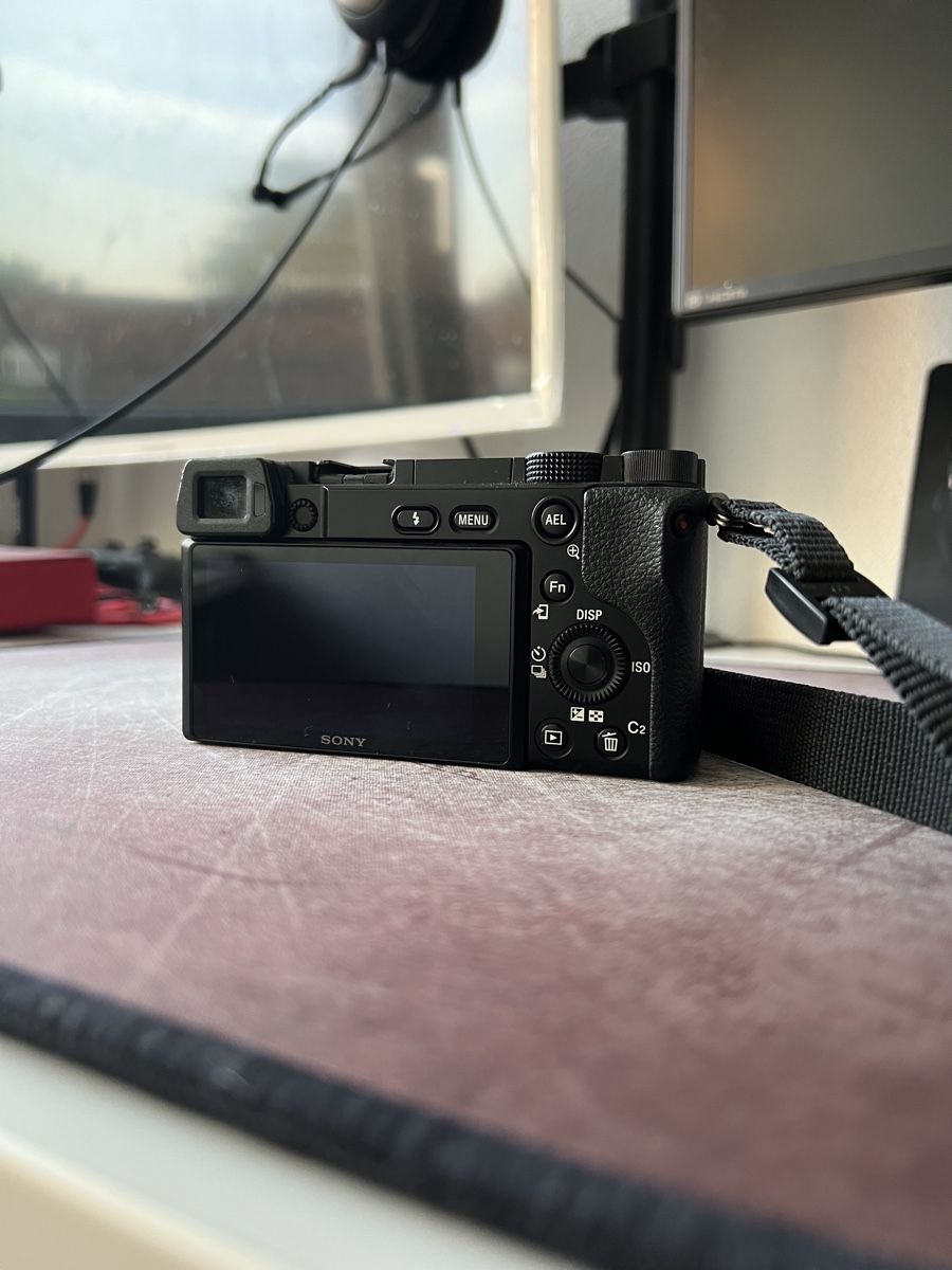 Sony Appareil photo: Sony a6100 + 18-50 Kit Objektiv – D'occasion à Ebmatingen par kaf_9myw 1