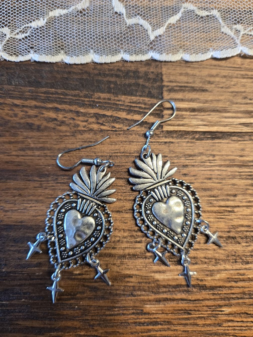 Boucles d'oreille: Flammende Herz-Ohrringe in Silber – Neuf (Voir description) à Dübendorf par Timulka