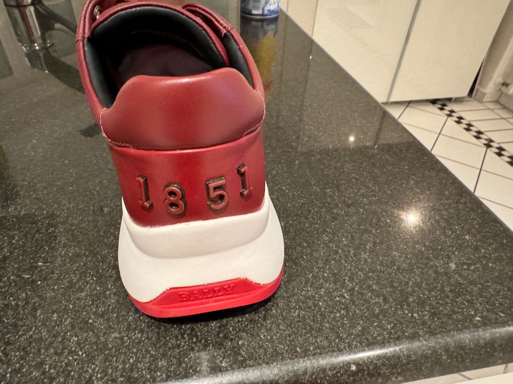 Bally Scarpe da uomo: Bally Daryn Sneakers 8E 42 – Nuovo e nell'imballaggio originale da Volketswil venduto da praxis12 3