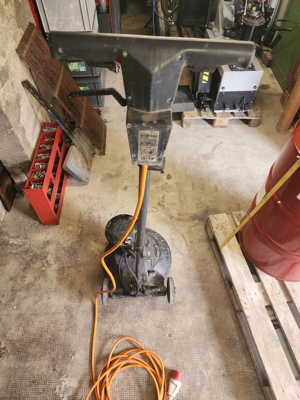 Tutte le macchine: Monobrosse schwamborn str 702 – Usato da Courtaman venduto da mar_gvf7 1