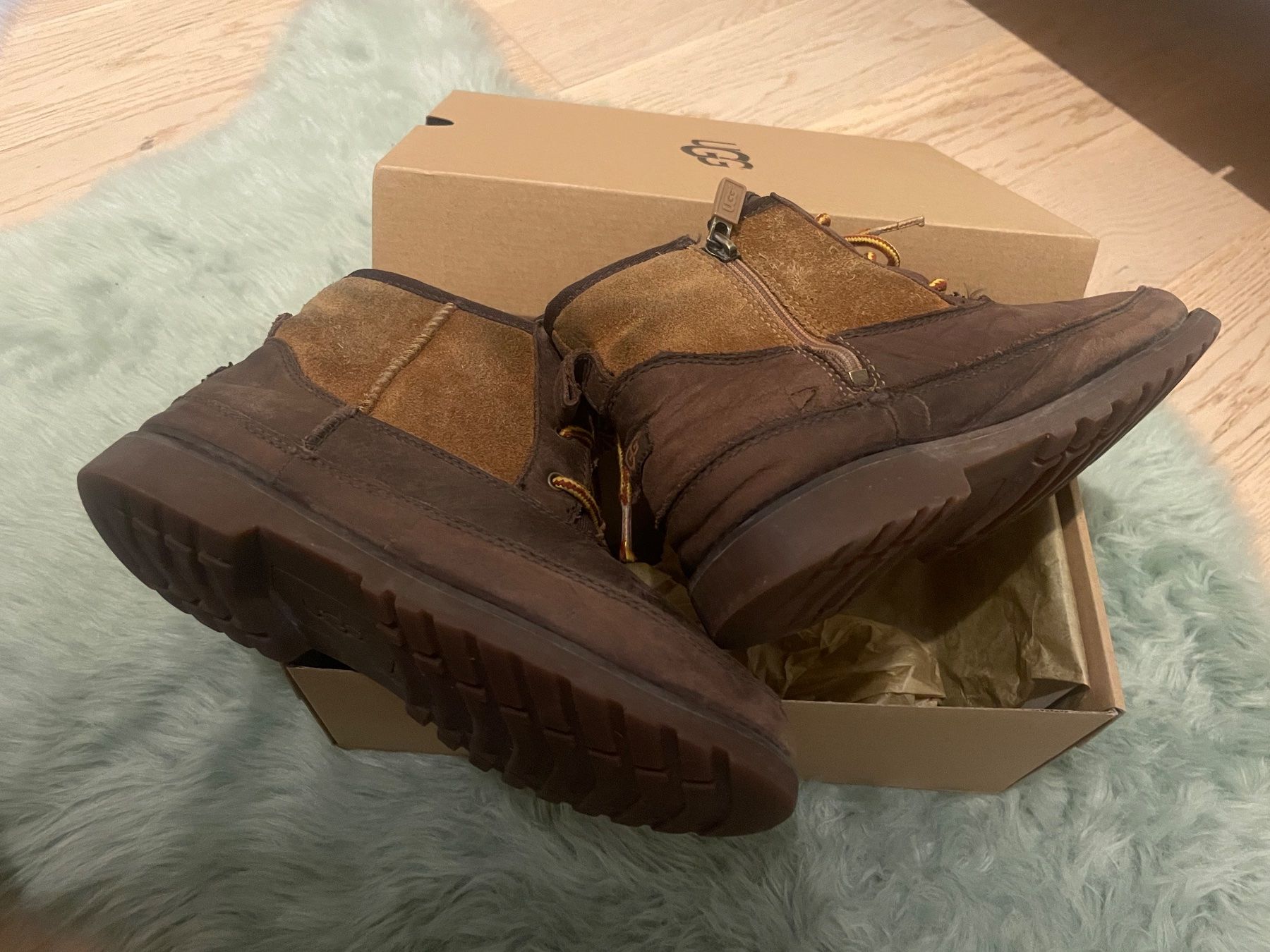 Ugg Scarpe per ragazzi: Kinder Winterschuhe UGG Gr.36 – Usato da Wallisellen venduto da Rally68 2
