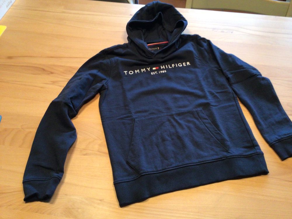 Tommy hilfiger hotsell hoodie 152