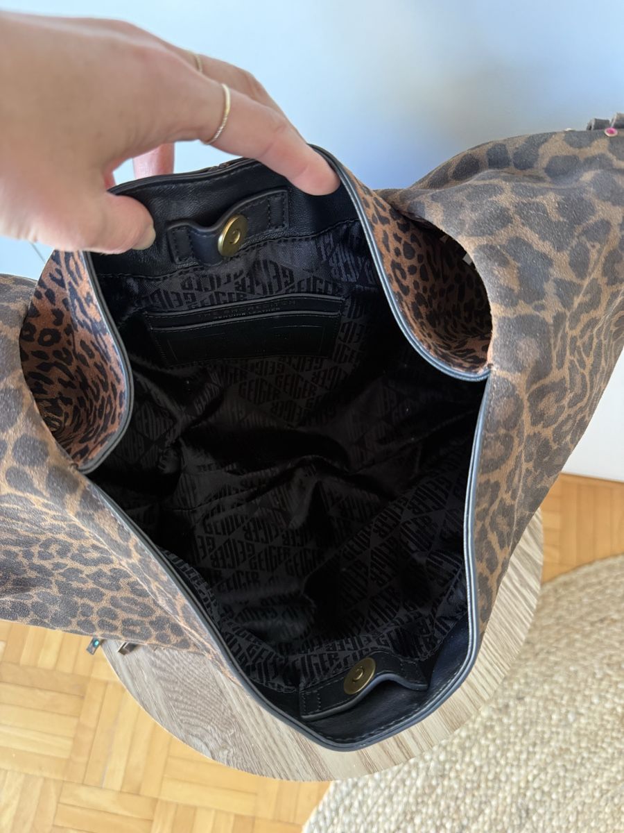 Kurt Geiger Taschen für Damen: Kurt Geiger Ledertasche xl – Neu (gemäss Beschreibung) aus Luzern von Aistee 7