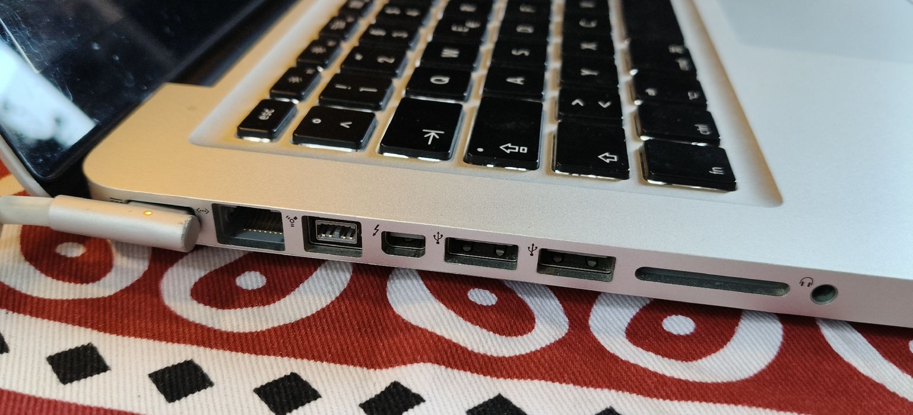 Apple Notebooks: Macbook pro 2011 – Gebraucht aus Chernex von Lama1822 4