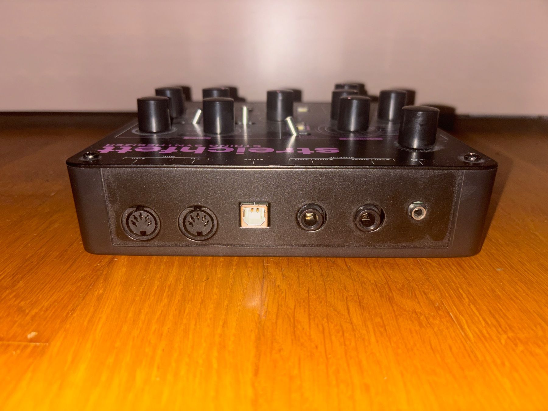 Waldorf Instruments de musique: Waldorf Streichfett String Synthesizer used – D'occasion à Würenlos par loris.on 1