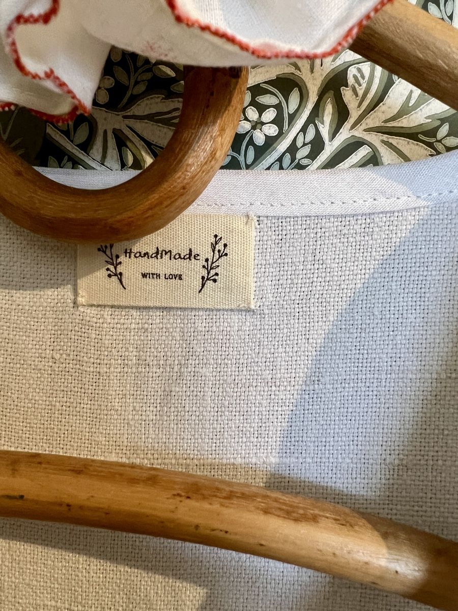 Gilet & Giacche senza maniche: Handgemachte Leinenweste, bestickt, Grösse M/L – Usato da Sirnach venduto da Wonderfulday 5