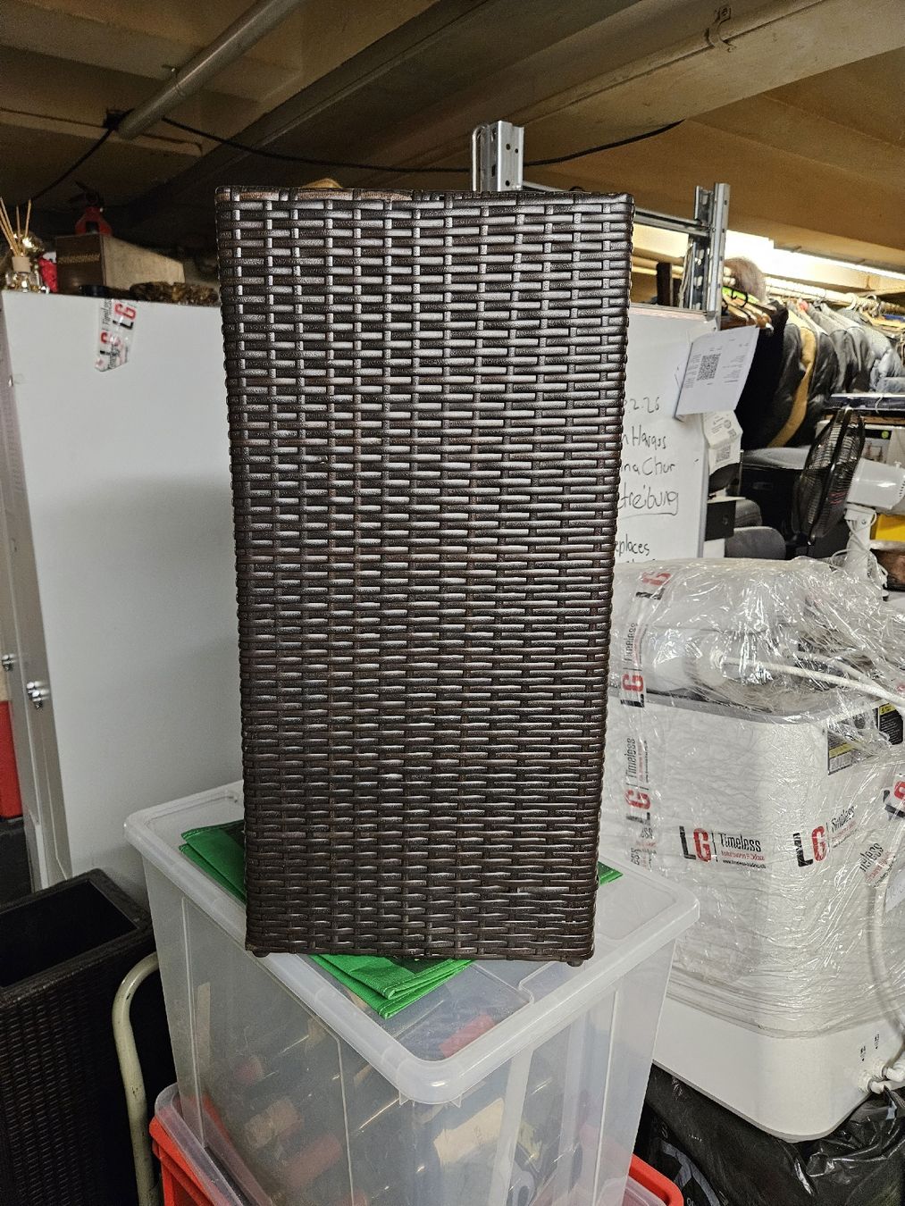 Vasi per fiori: 2 Grosse eckige Pflanztöpfe Rattandesign – Usato da Rorschach venduto da TimelessTrading