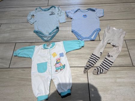 Jungen Body/Stumpfi/Pijama Set Gr 74 & 74/80, 4 teilig