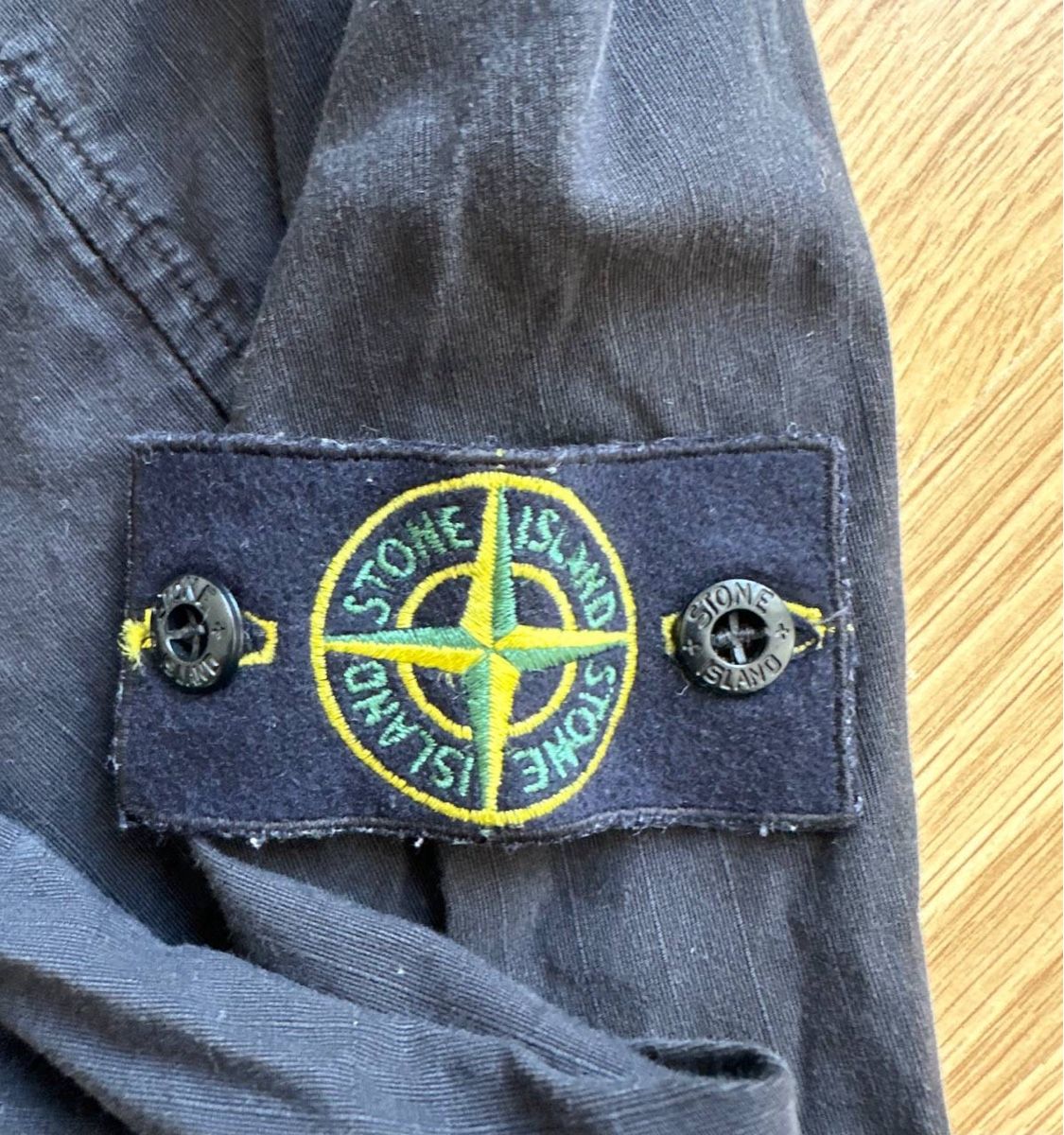 Stone Island Giacche: Jacke stone Island  – Usato da Pfäffikon ZH venduto da Nataliia. 1