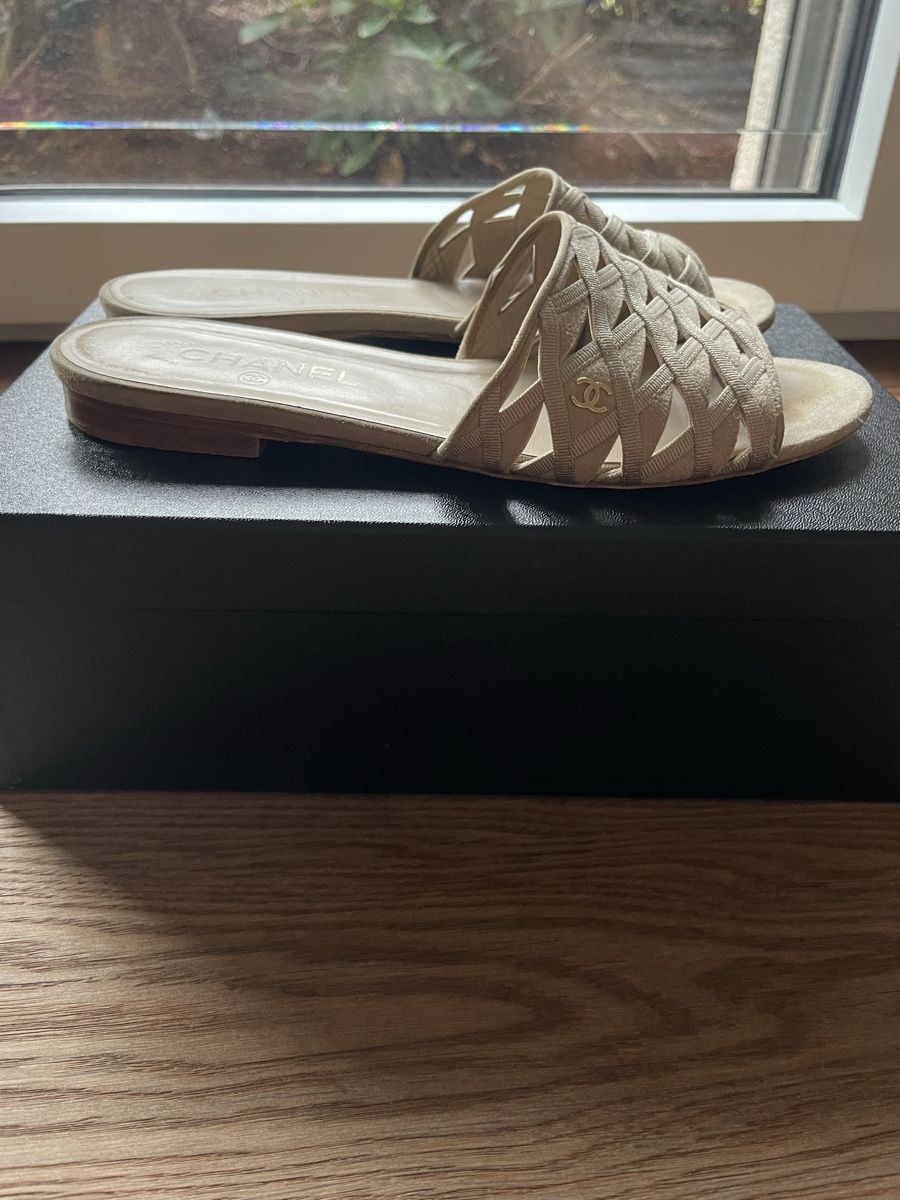 Chanel Damenschuhe: CHANEL SANDALEN, Grösse 39.5 – Gebraucht aus Mauren von toppiloppi 5