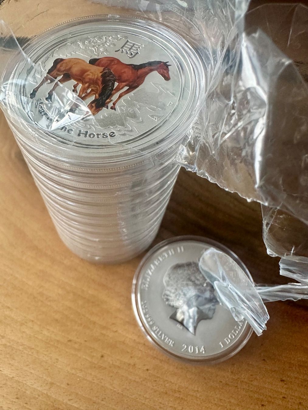 Tutti le monete: 1 Oz Lunar 2 Pferd 2014 Color – Nuovo e nell'imballaggio originale da Stäfa venduto da Mpower0 2