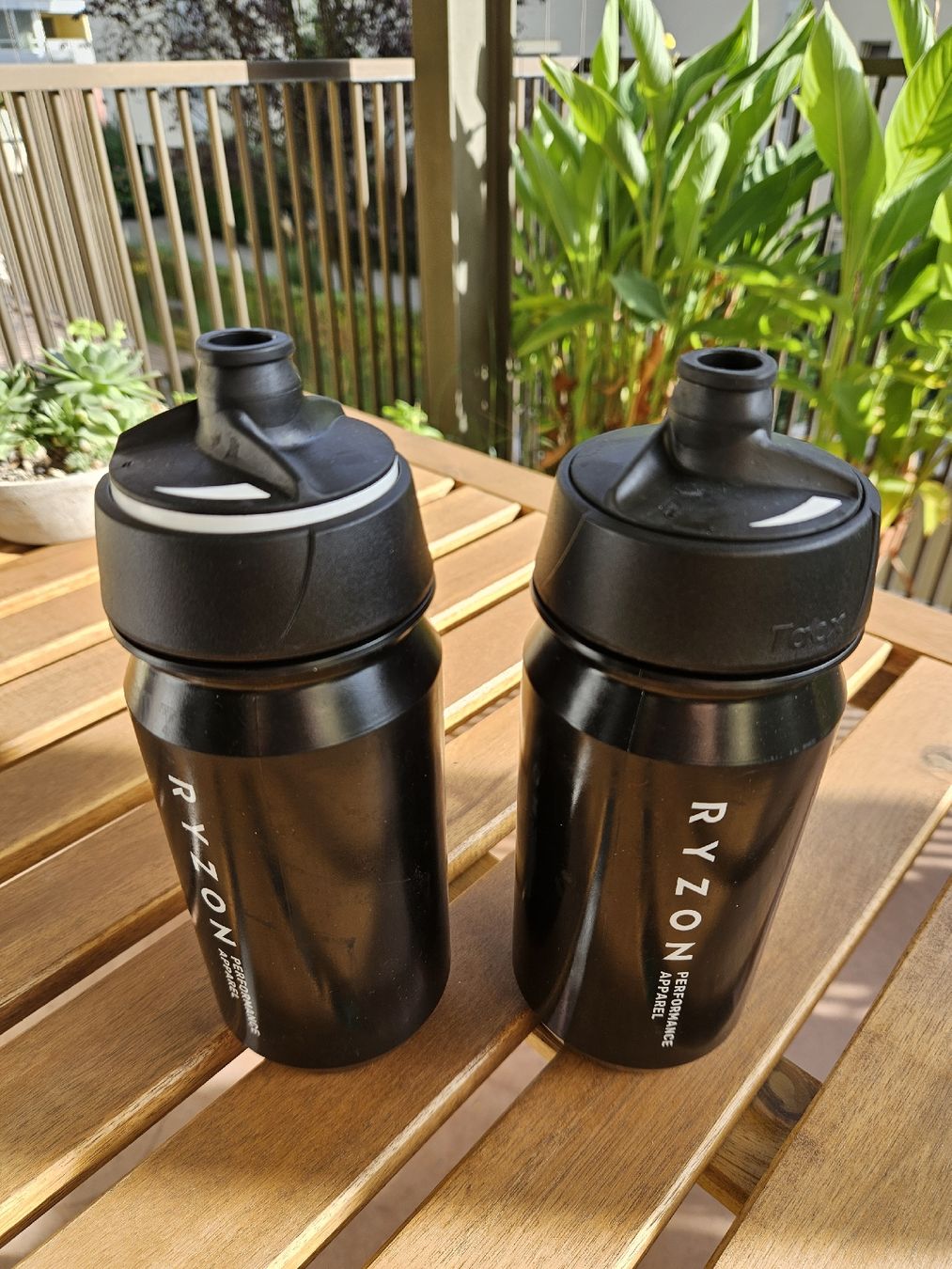 Borracce & Thermos: 2 Bidons von Ryzon – Usato da Luzern venduto da blackcat010 1