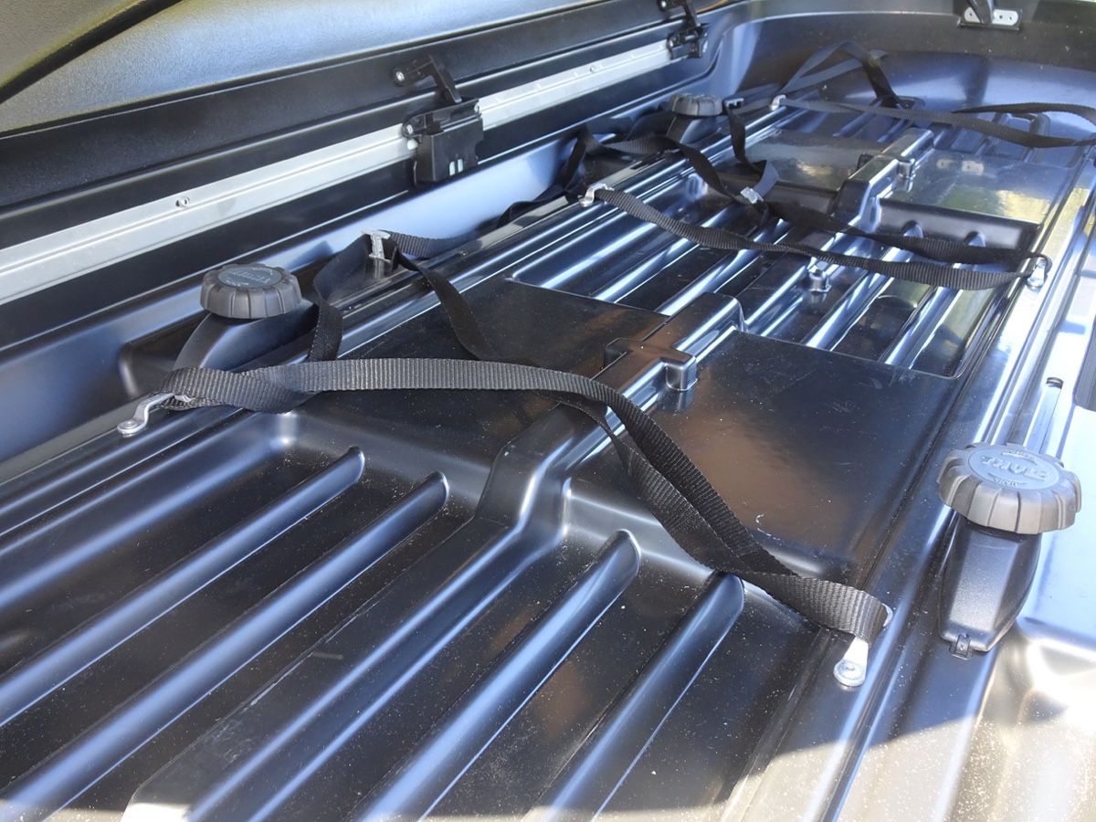 Thule Dachboxen: Thule Dachbox Motion XL, mit Dachträger Wingbar Edge – Gebraucht aus Waldstatt von Cocodrillo 4