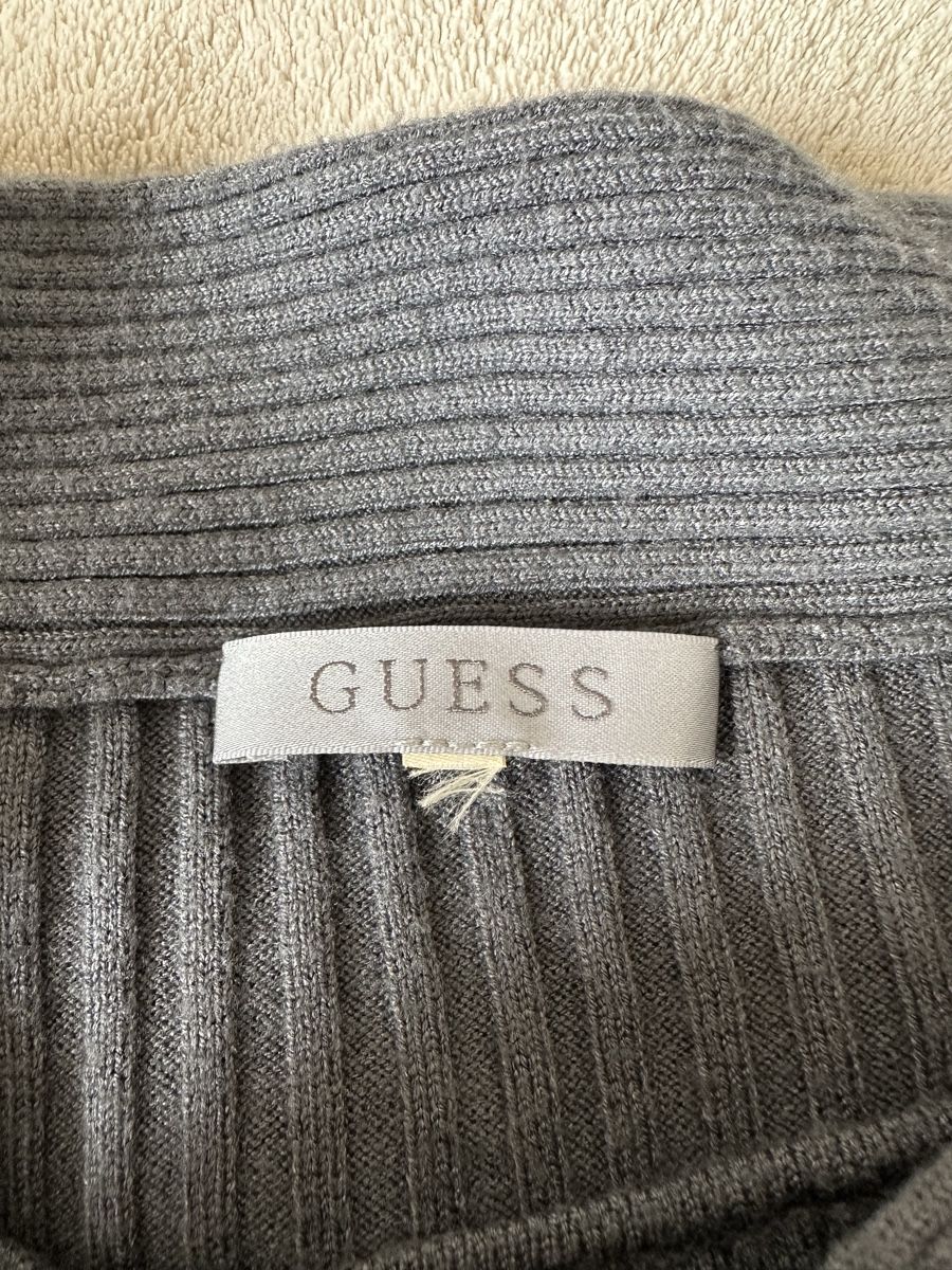 Guess Robes: Guess Strickkleid, Grösse S – D'occasion à Bellmund par Srisi01 2