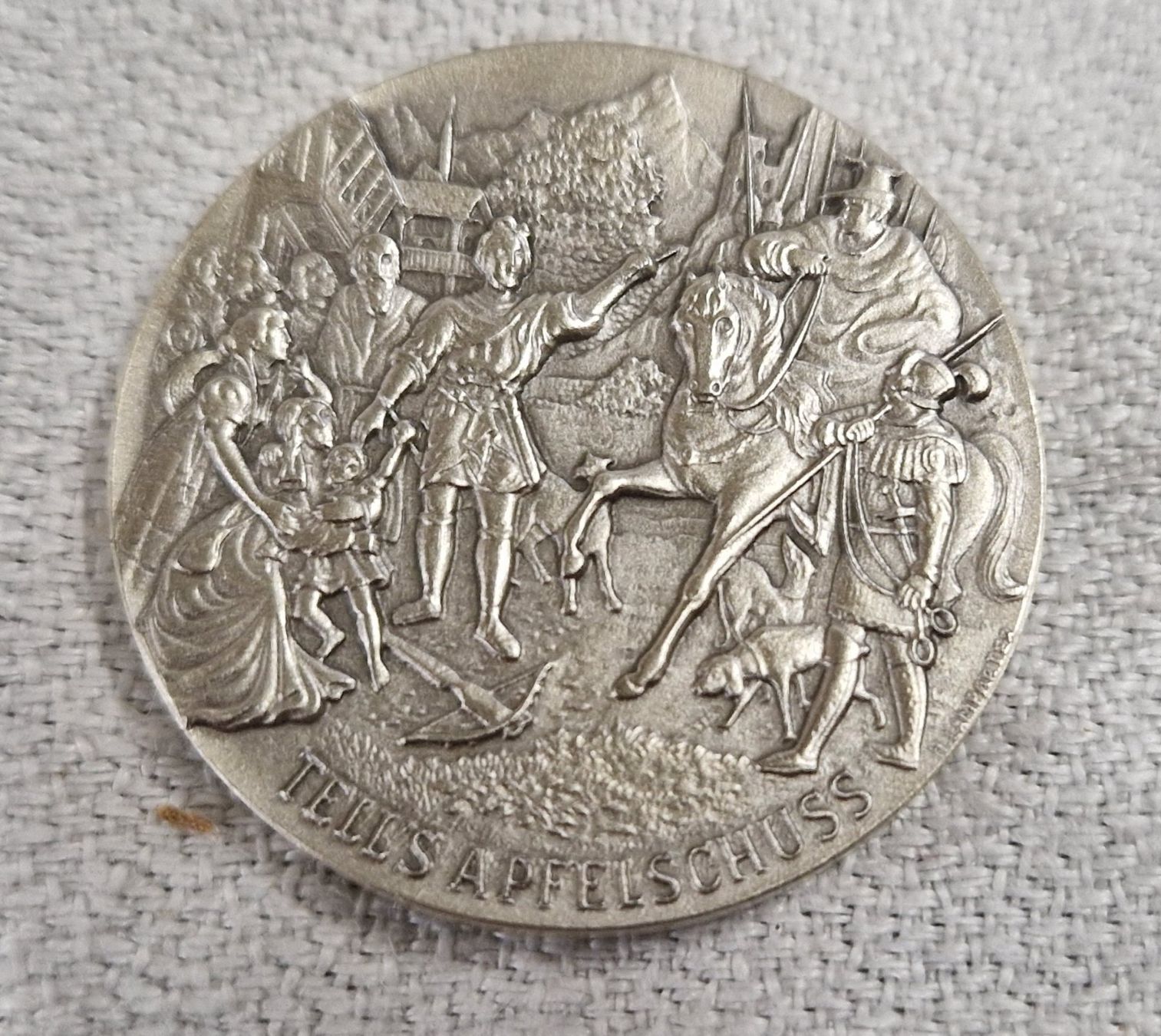 Medaglie: 1 AUGUT TAHLER 1982  SILBER – Usato da Bilten venduto da Mic2022 1