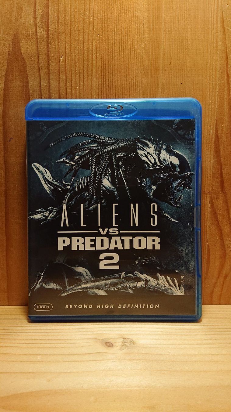 Alle DVDs: ALIENS VS PREDATOR 2 auf Blu-Ray – Gebraucht aus Wilderswil von Exebub
