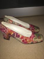 STUART WEITZMANN Pumps, Gr. 37, bunt