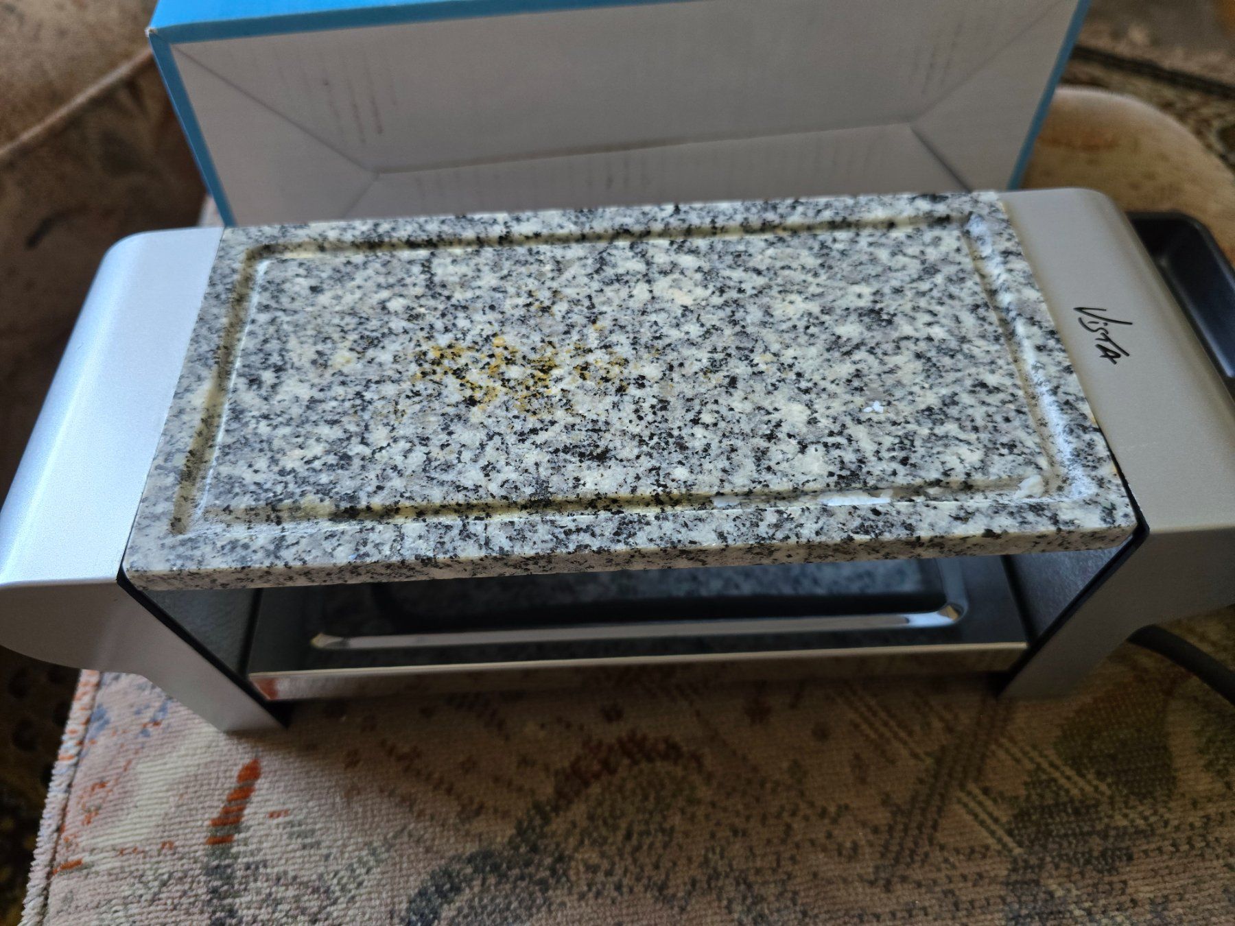 Griglie: Raclette-Grill mit Steinplatte, inkl. 2 Pfännchen, – Usato da Rorschacherberg venduto da Scharfeegge 2