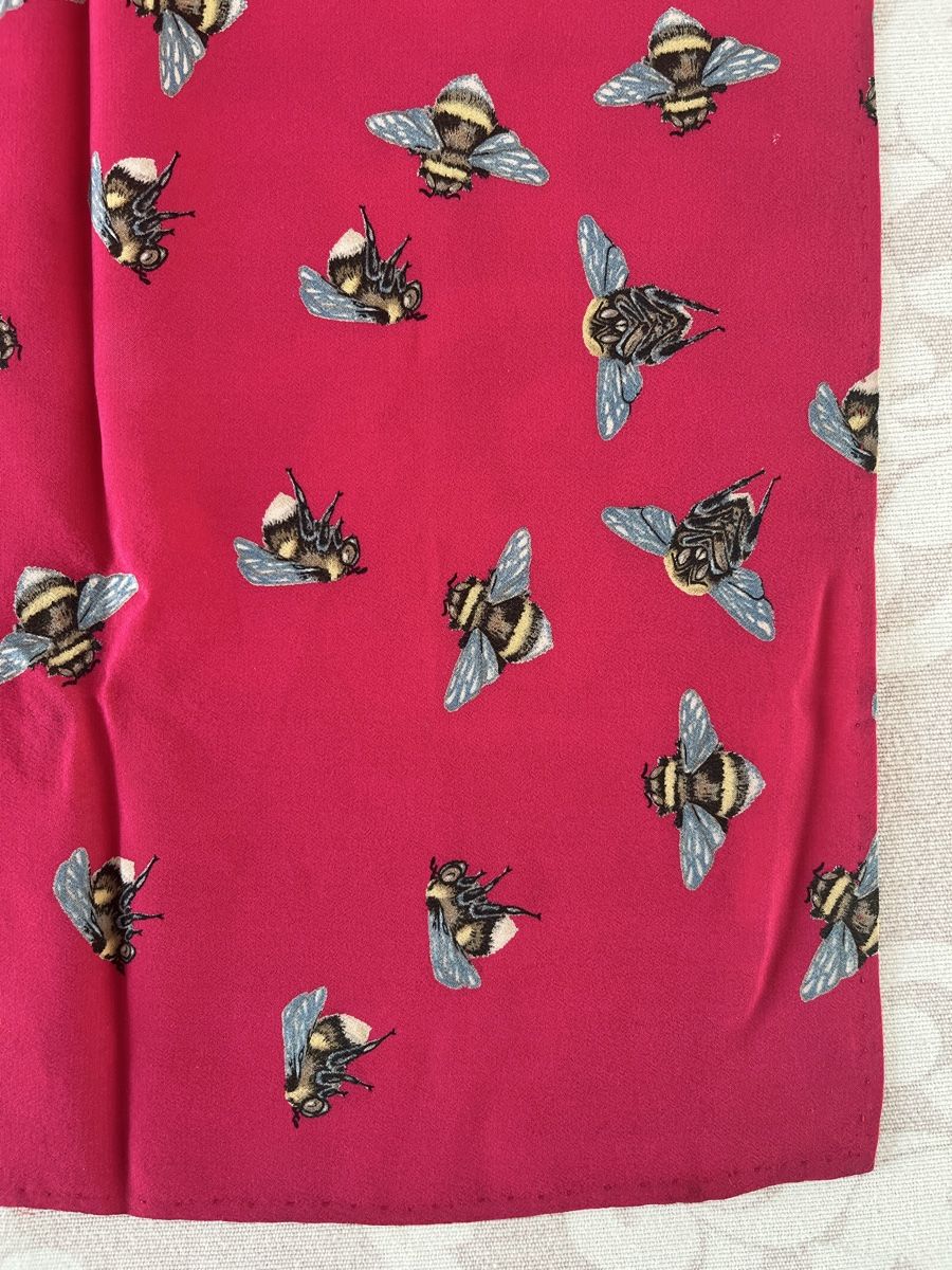 Fabric Frontline Foulard & Sciarpe: Seidenfoulard / Fabric Frontline  – Usato da Wetzikon ZH venduto da seli03 3