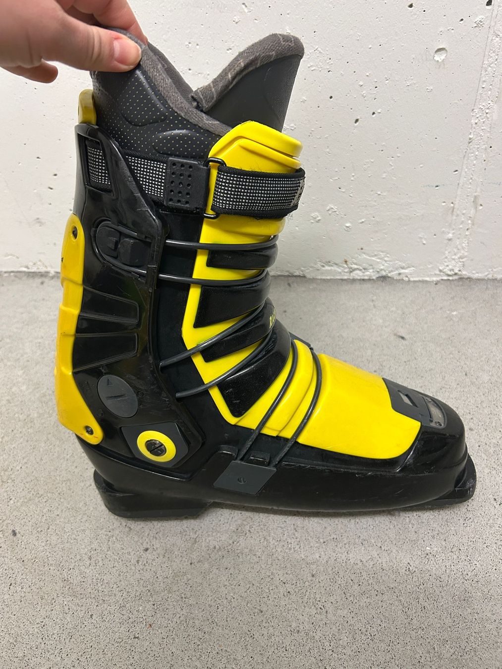 Sci: Abfahrtsski Stiefel Alpin Ski Größe 44 – Usato da Ostermundigen venduto da jas_kb7s 2